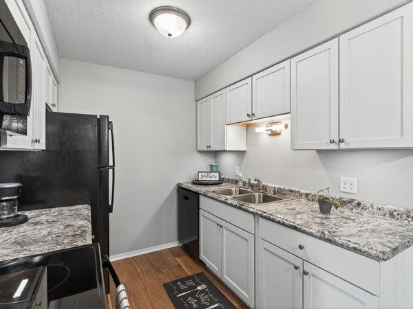 7412 W 22nd Street, Unit 104, Saint Louis Park, MN 55426