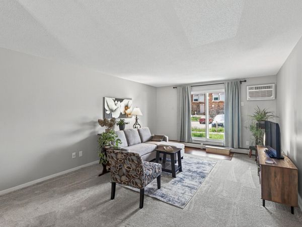7412 W 22nd Street, Unit 104, Saint Louis Park, MN 55426