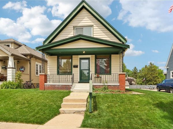 3866 E Armour AVENUE E, Cudahy, WI 53110