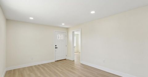 4901 Parker Ave, Sacramento, CA 95820 Photo