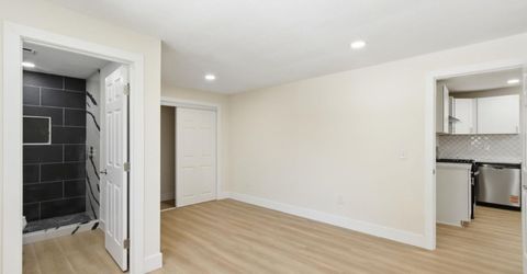 4901 Parker Ave, Sacramento, CA 95820 Photo