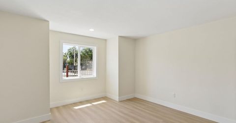 4901 Parker Ave, Sacramento, CA 95820 Photo