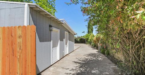 4901 Parker Ave, Sacramento, CA 95820 Photo