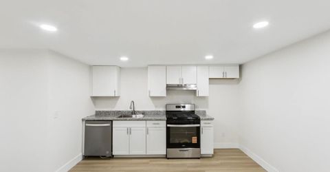 4901 Parker Ave, Sacramento, CA 95820 Photo