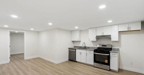 4901 Parker Ave, Sacramento, CA 95820 Photo