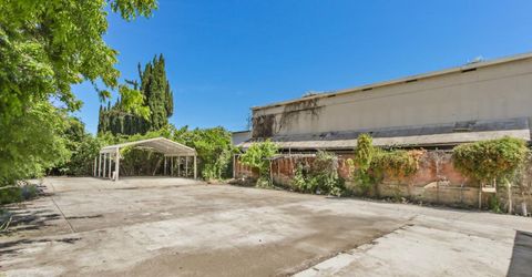 4901 Parker Ave, Sacramento, CA 95820 Photo
