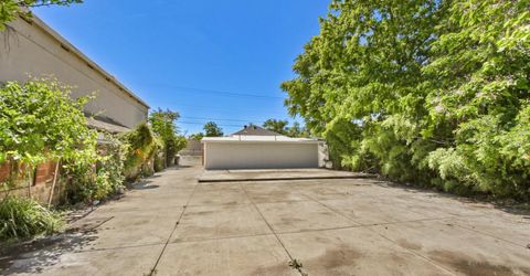 4901 Parker Ave, Sacramento, CA 95820 Photo