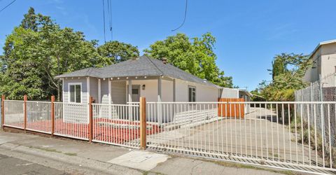 4901 Parker Ave, Sacramento, CA 95820 Photo