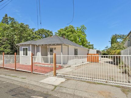 4901 Parker Ave, Sacramento, CA 95820 Photo