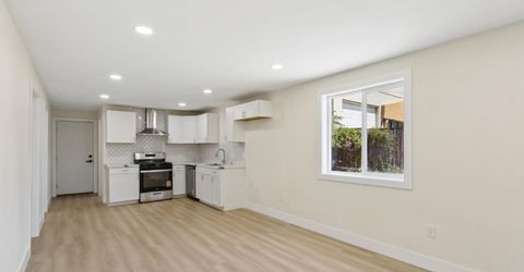 4901 Parker Ave, Sacramento, CA 95820 Photo