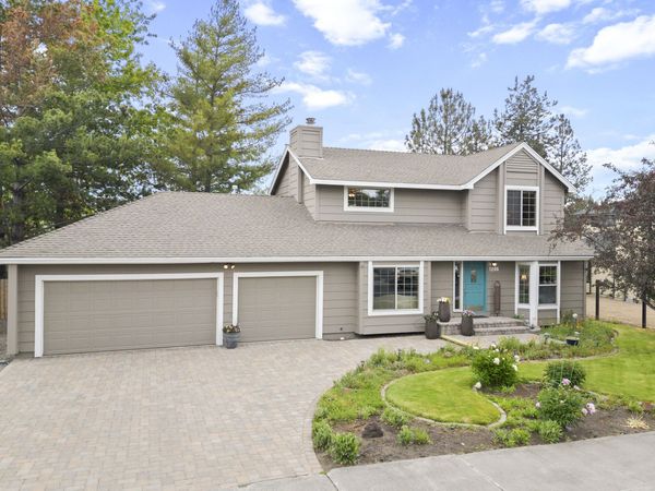 1206 NE Paula Drive, Bend, OR 97701