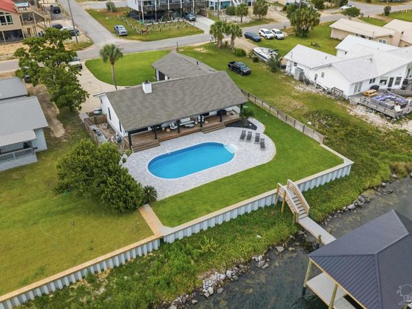 13905 Canal Dr, Pensacola, FL 32507