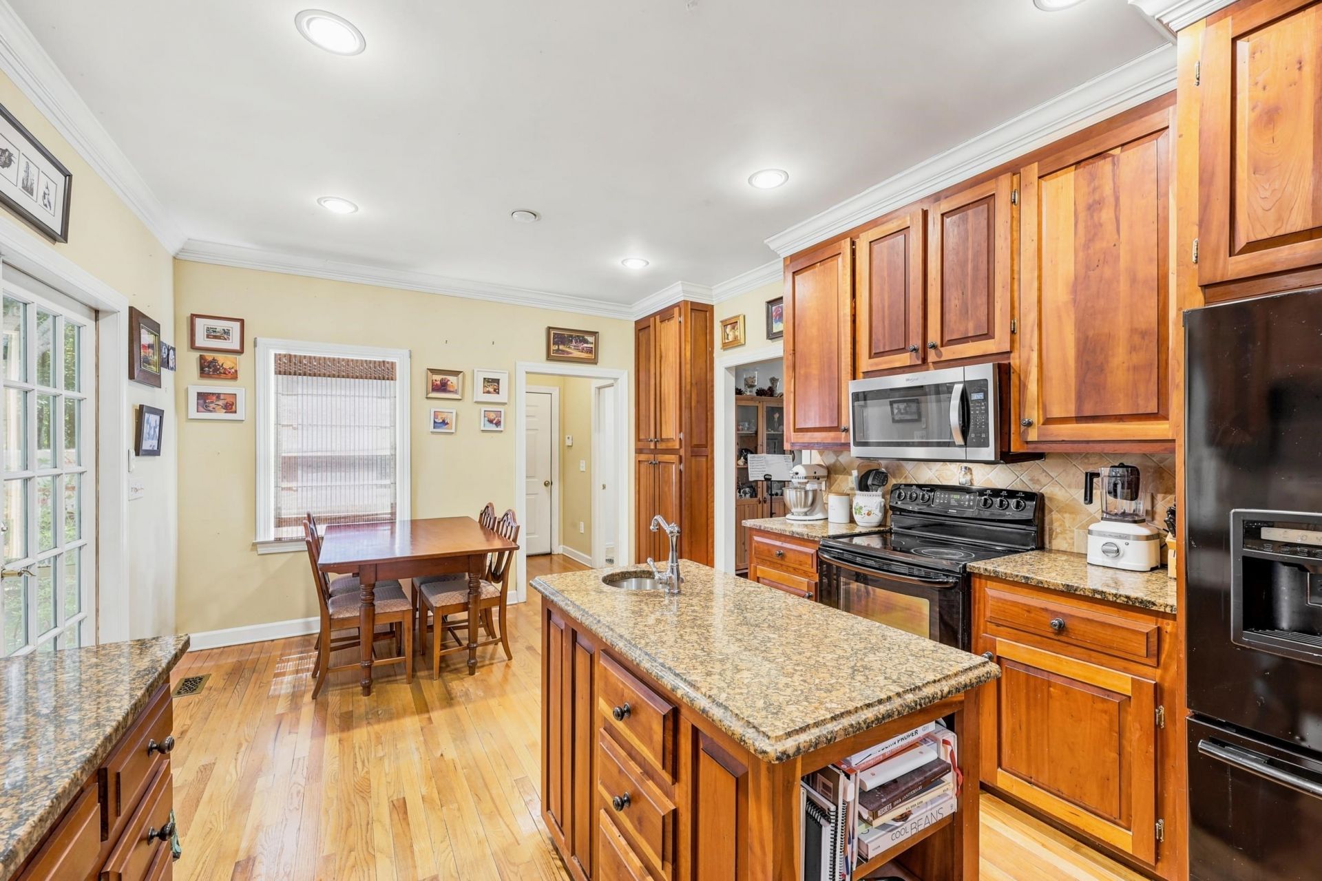 329 Great Lakes Rd.  Photo 16