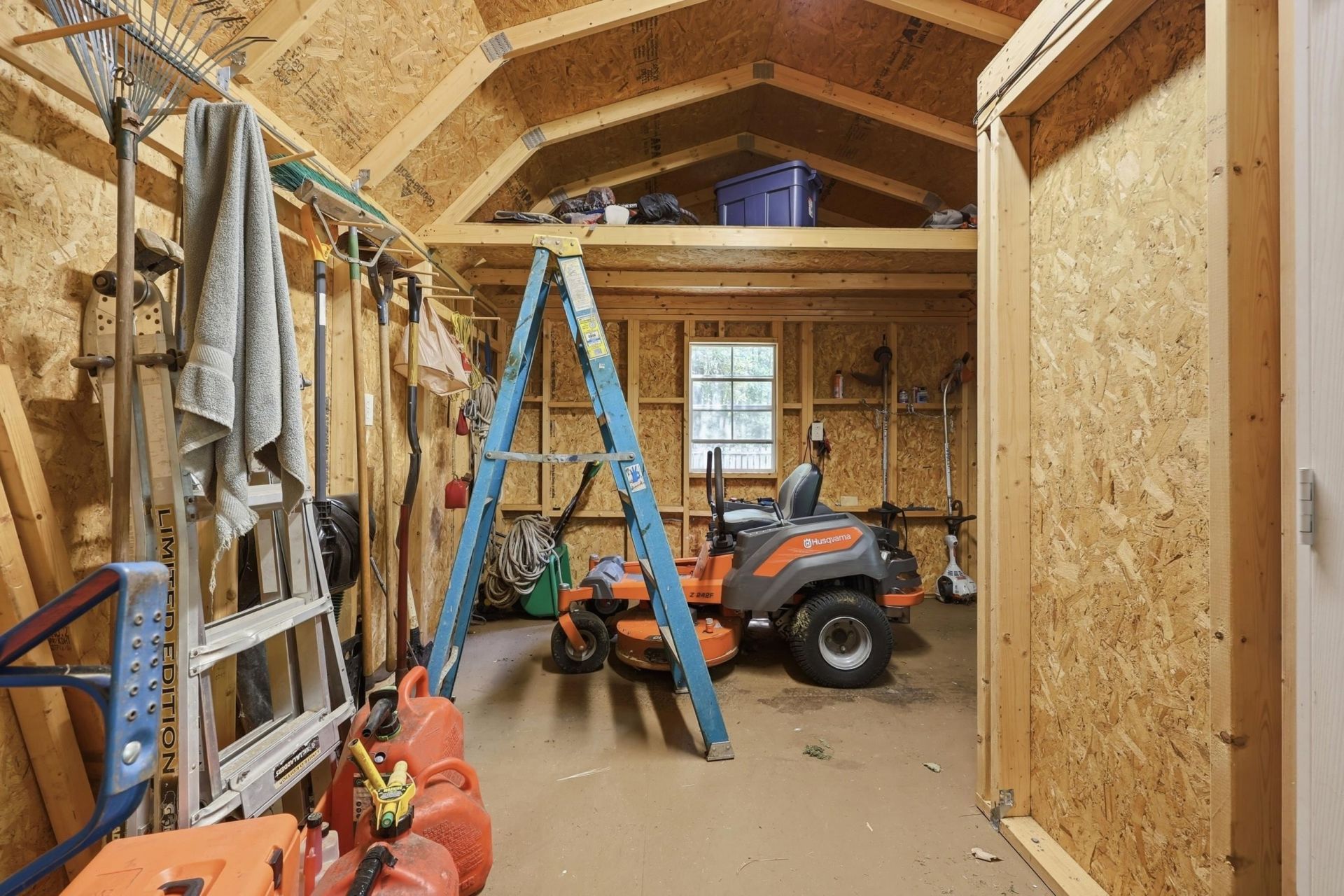 329 Great Lakes Rd.  Photo 45