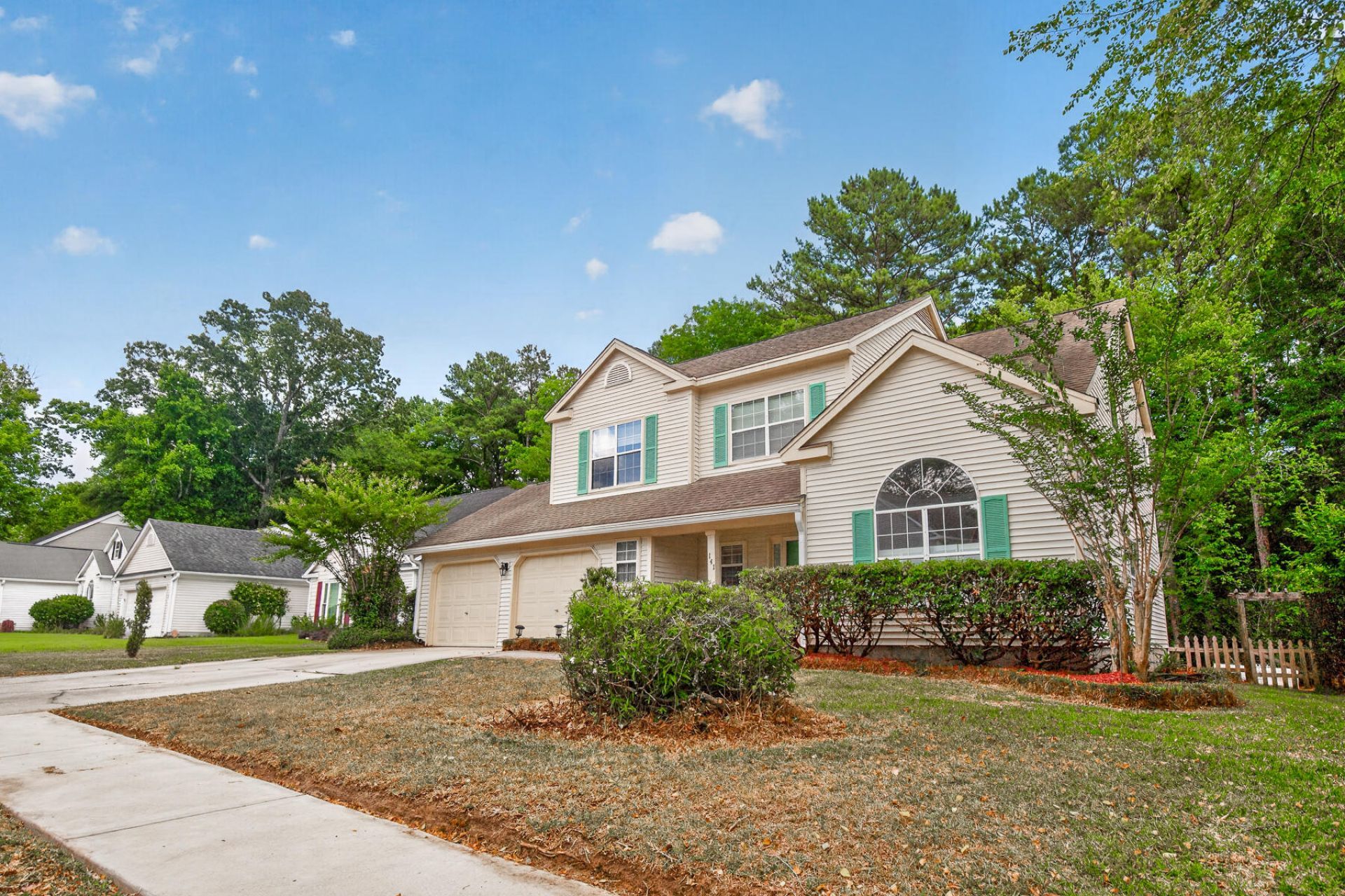 141 Isherwood Drive Photo 11