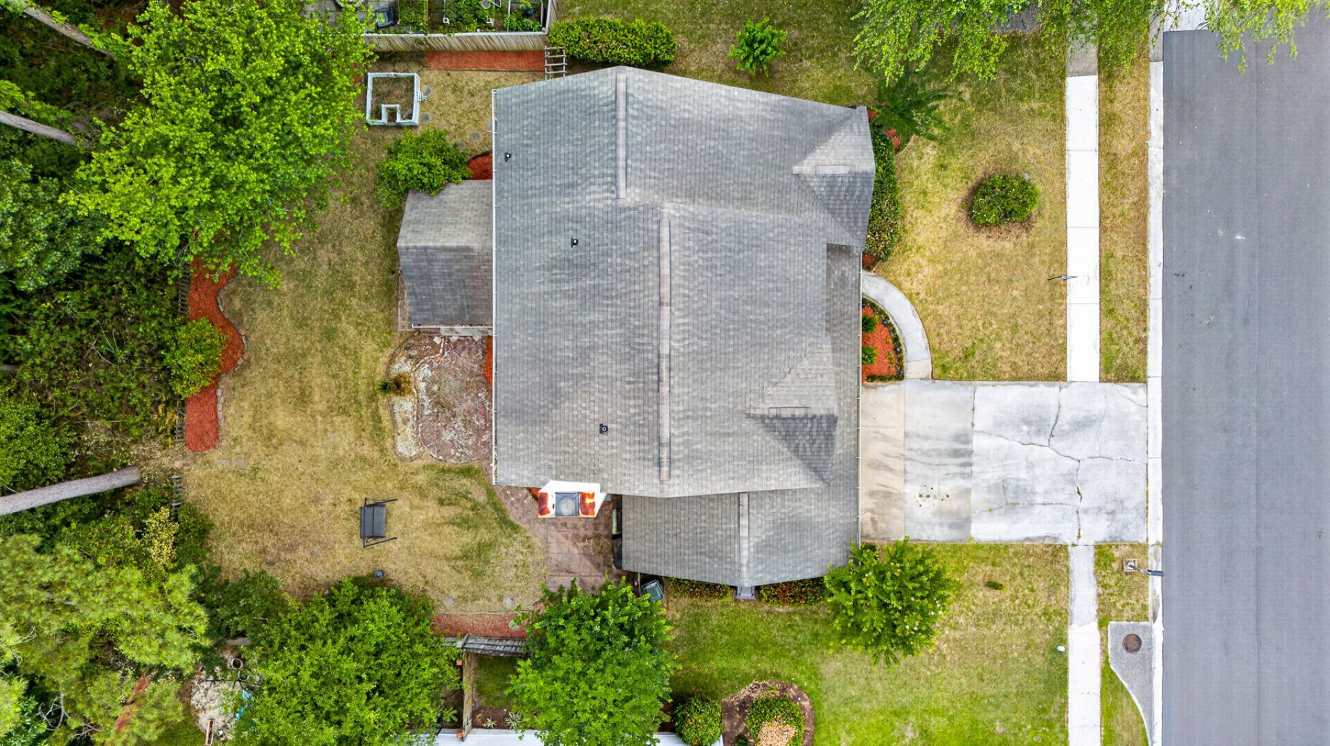141 Isherwood Drive Photo 15