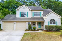 141 Isherwood Drive photo 4