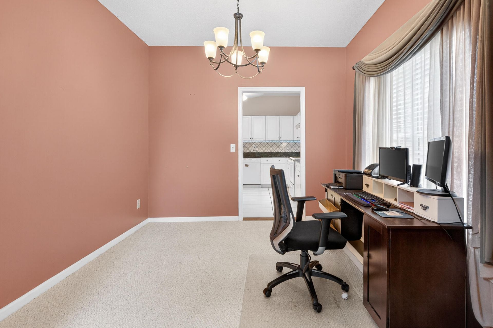 141 Isherwood Drive Photo 33