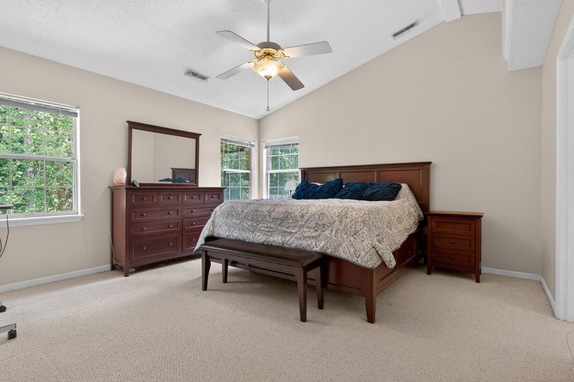 141 Isherwood Drive Photo 65