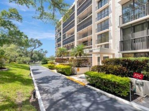 220 BELLEVIEW BOULEVARD , Unit 203, BELLEAIR, FL 33756
