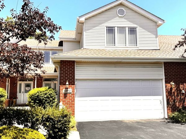10802 Canterbury Drive, Mokena, IL 60448