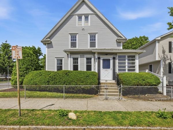 585 Armory St, Springfield, MA 01104