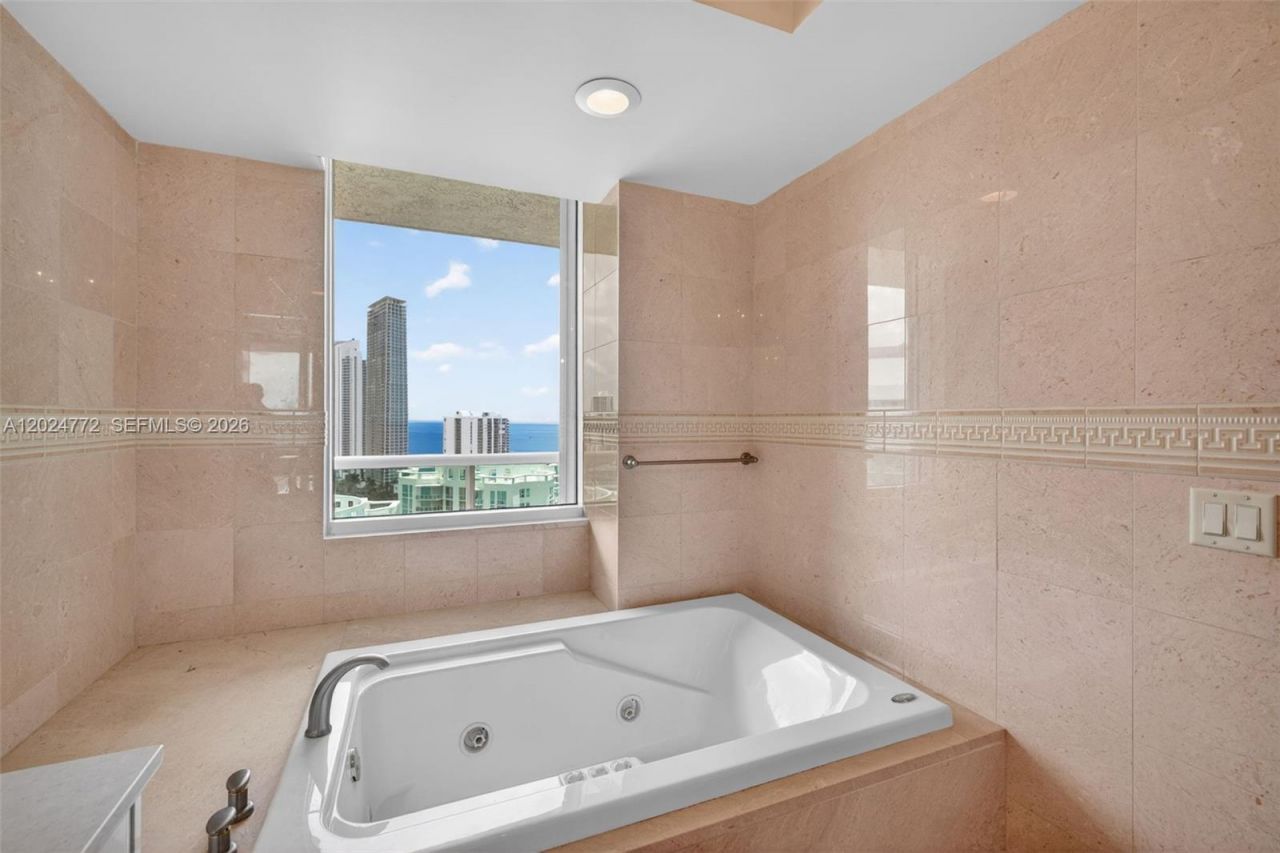 16500 Collins Ave, Unit TS-3, Sunny Isles Beach, FL 33160 Photo