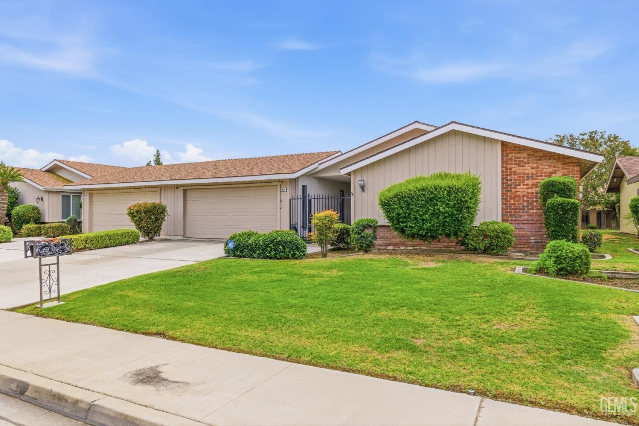 5917 Indian Wells Avenue, Bakersfield, CA 93309 Main Photo