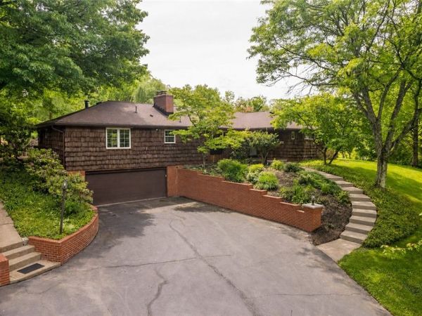 117 Valentine Dr, Coraopolis, PA 15108