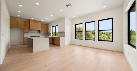 405 East St, Roseville, CA 95678 Photo