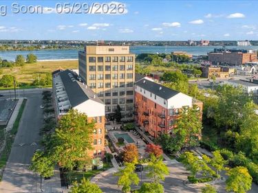 6533 E JEFFERSON Avenue, Detroit, MI 48207
