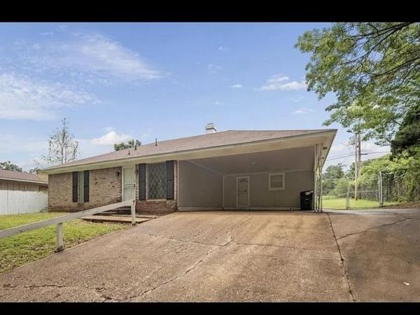 2939 MOUNTAIN DR, Memphis, TN 38127