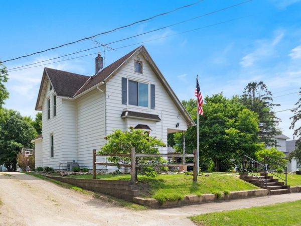 809 Home Street, Kenyon, MN 55946