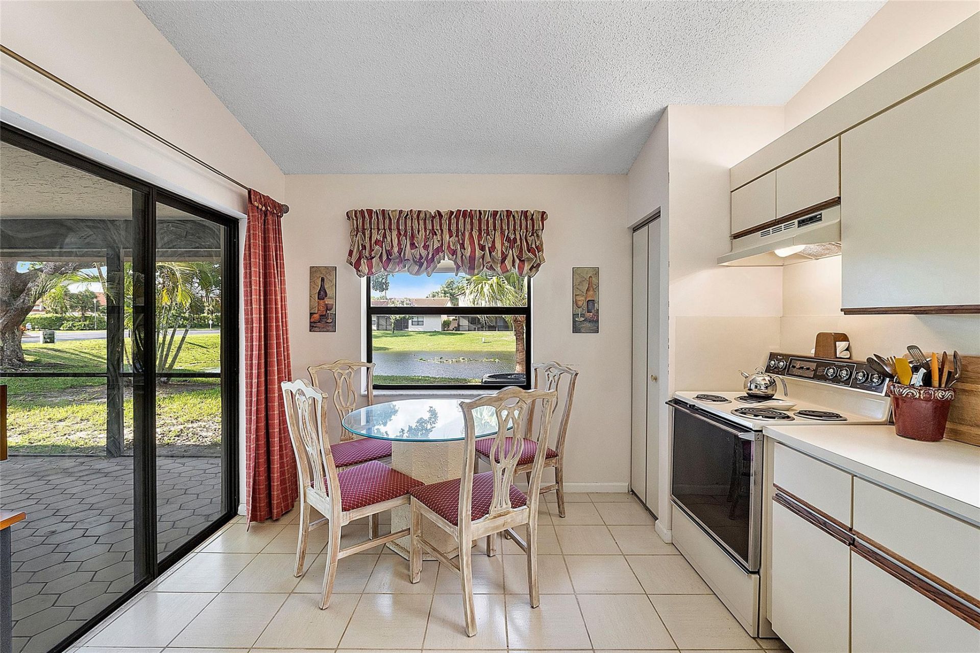 31 Columbia Court, Deerfield Beach, FL 33442 Photo