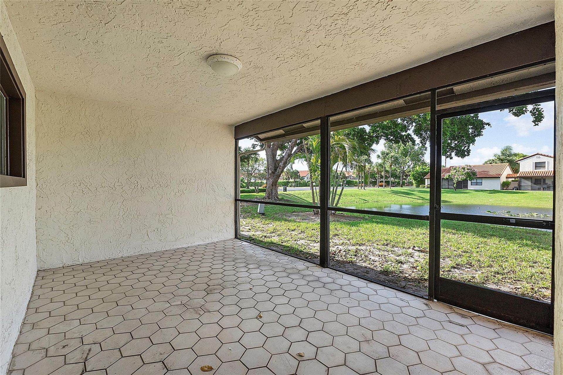 31 Columbia Court, Deerfield Beach, FL 33442 Photo
