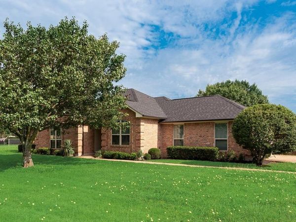 517 Hiwasee Road, Waxahachie, TX 75165