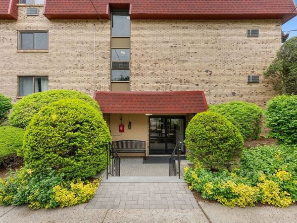 43-51 Albion St, Unit C9, Melrose, MA 02176