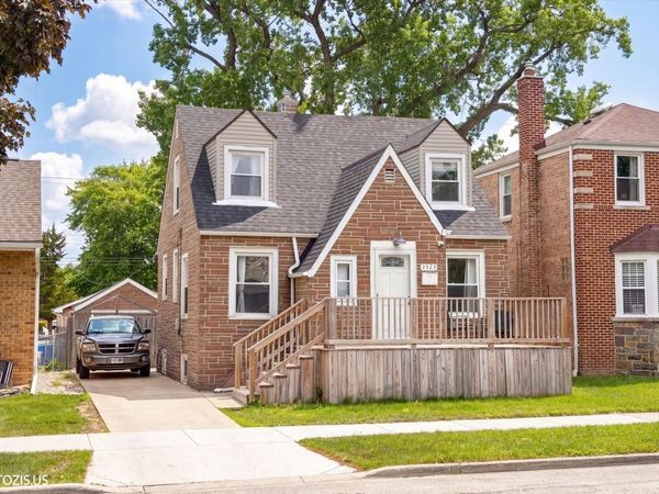 3523 N Octavia Avenue , Chicago, IL 60634