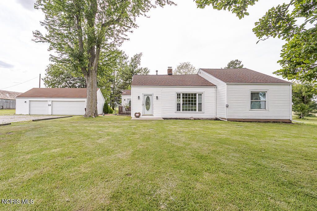 16537 Wapakoneta Road, Grand Rapids, OH 43522 Main Photo