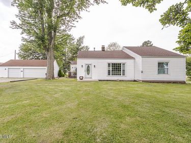 16537 Wapakoneta Road, Grand Rapids, OH 43522