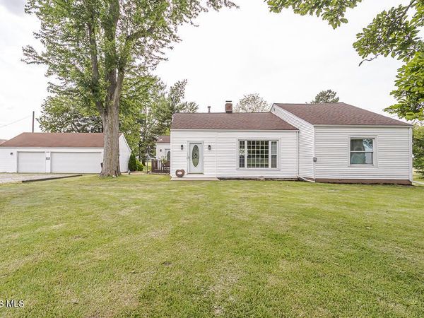 16537 Wapakoneta Road, Grand Rapids, OH 43522