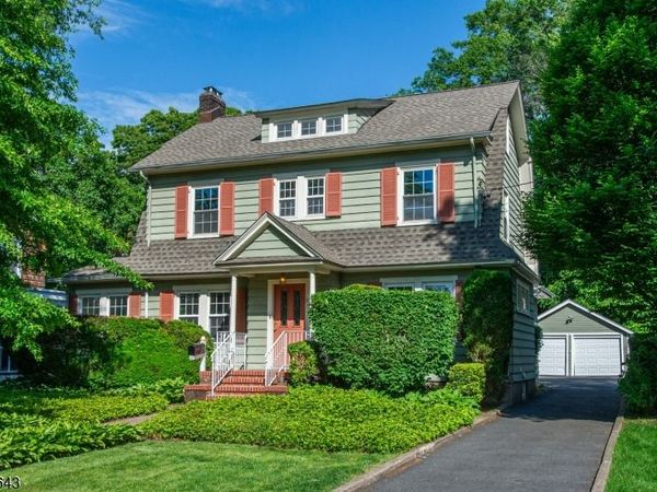 39 Essex Ave, Montclair, NJ 07042
