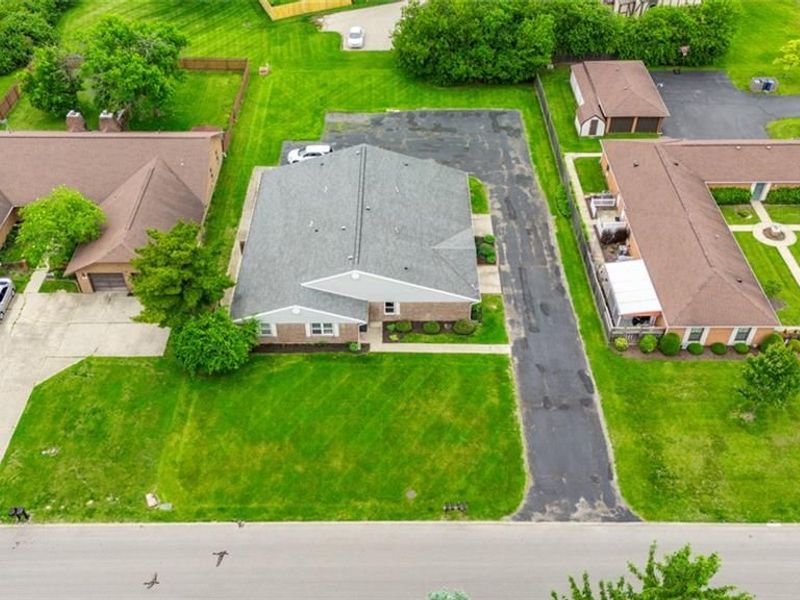 7709 Essington Circle, Washington Township, OH 45459 Photo 3
