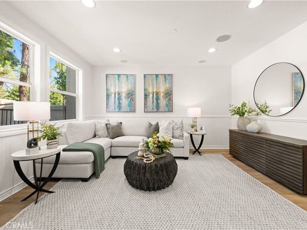 76 Trailing Vine, Irvine, CA 92602