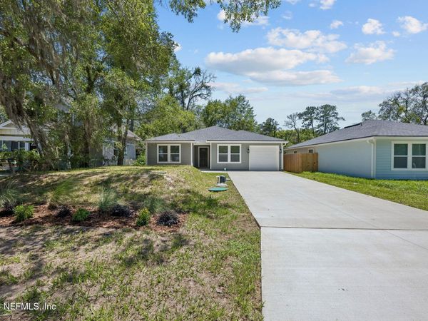 8462 BUTTERCUP Street, Jacksonville, FL 32210