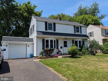 417 N WARMINSTER ROAD, HATBORO, PA 19040