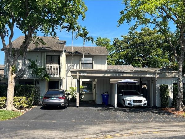 552 E Deer Creek Wildwood Ln Lane E, Deerfield Beach, FL 33442