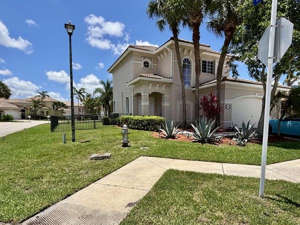 8586 White, West Palm Beach, FL 33411