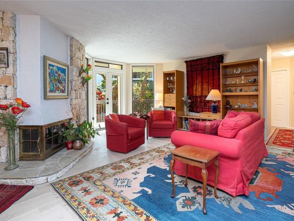 2119 Oak Bay Ave , Unit #204, Oak Bay, BC V8R 1E8
