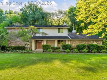 29100 Creek Bend Drive, Farmington Hills, MI 48331
